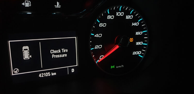Bezpečnejšia jazda: Všetko o snímačoch tlaku pneumatík